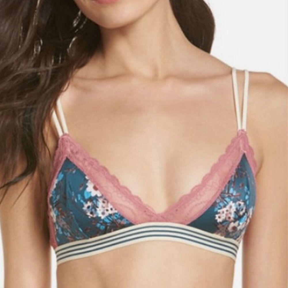 NWOT Floral Lace Bralette